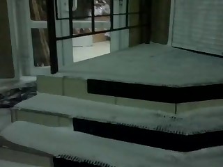 Незнакомец снял как парни ебут толпой хозяйку магазина